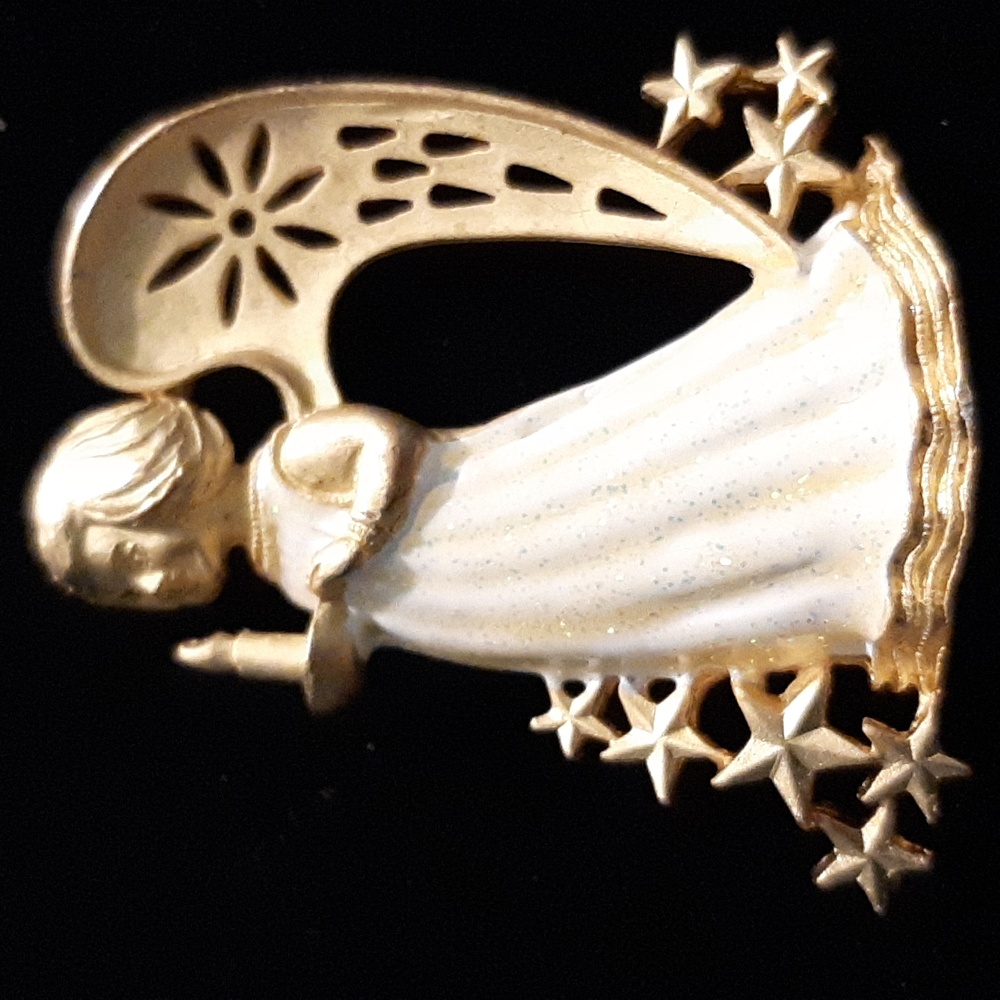 Vintage Estarl Angel Brooch Pin 2003-2006 Gold Tone & Cream Sparkled Enamel